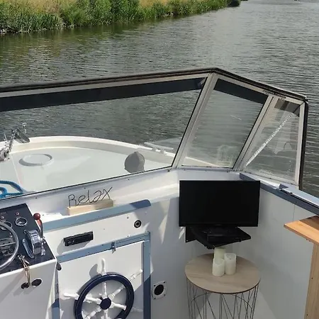 Superbe Bateau Decouvrable Avec Parking Gratuit